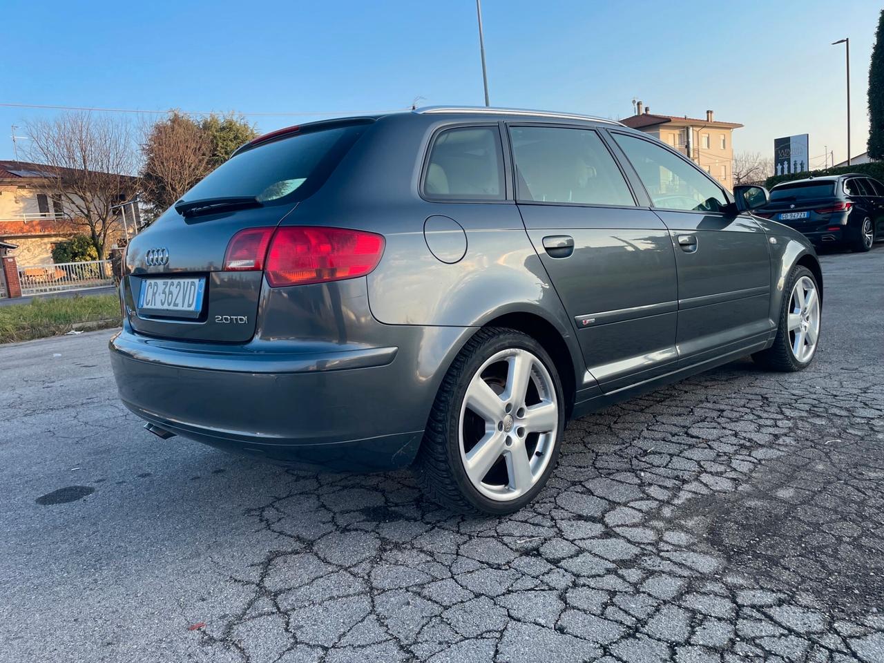 Audi A3 SPB 2.0 16V TDI Ambiente AUTOMATICO