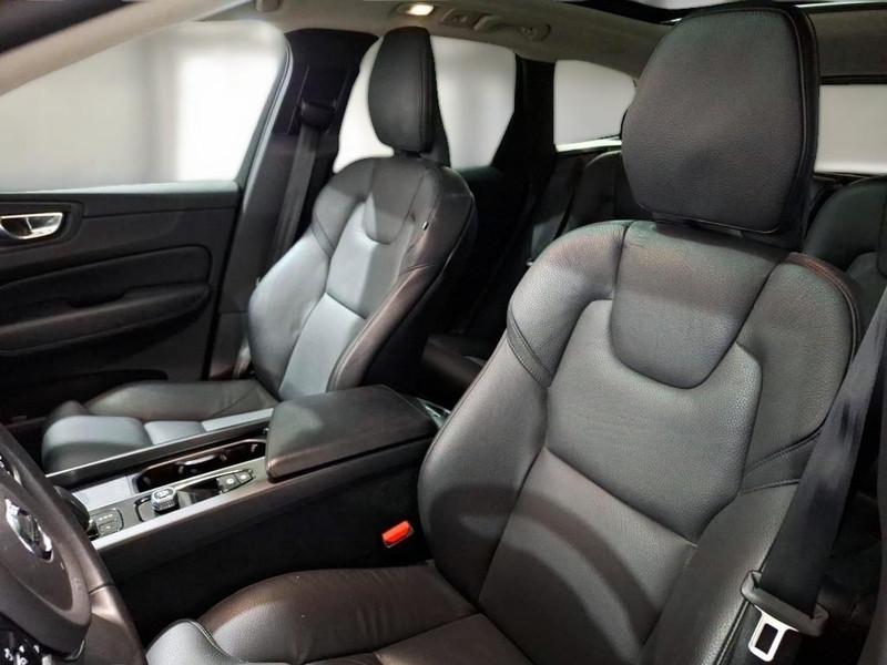 VOLVO XC60 T6 Plug-in AWD auto Plus Dark