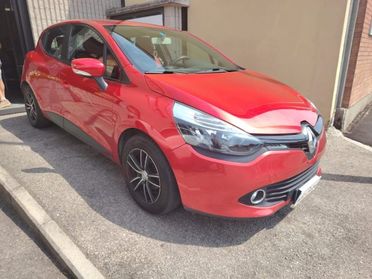 RENAULT Clio 1.2 75CV 5 porte Wave UNIPROPRIETARIO-NEOPATENTATI