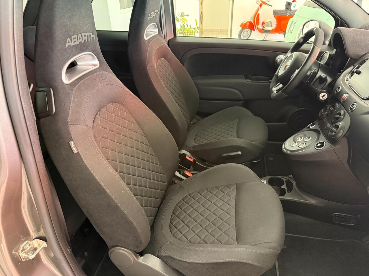 Abarth 695 1.4 Turbo T-Jet 180 CV M.T.A.