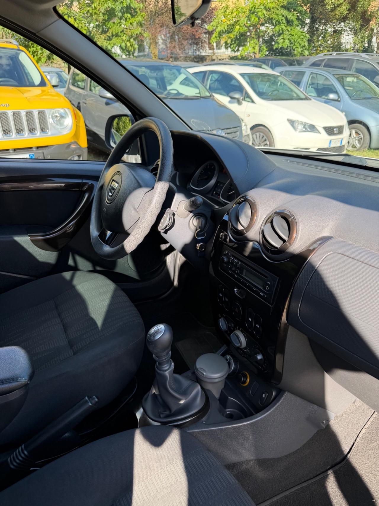 Dacia DUSTER 1.6 4x4 LAURÈATE KMCERT GARANZ