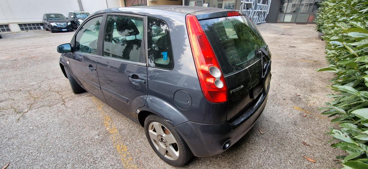 Ford Fiesta 1.4 TDCi 5p. Ghia per export