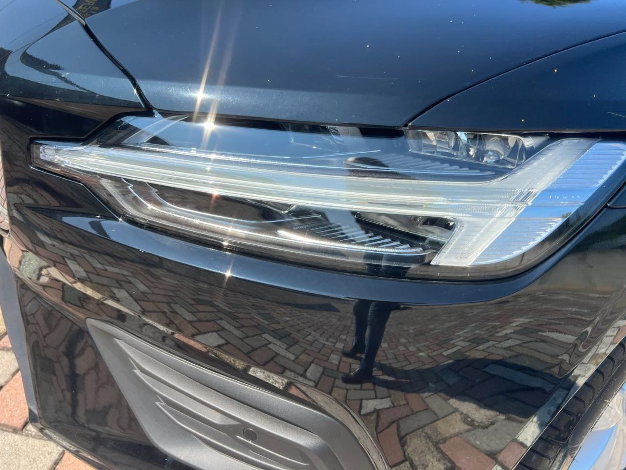 Volvo V60 2.0 b4 Momentum Business Pro auto