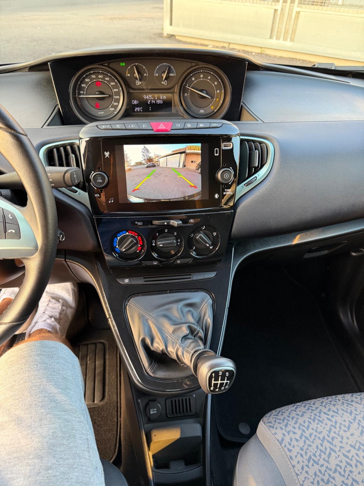 Lancia Ypsilon 1.0 FireFly 5 porte S&S Hybrid Alberta Ferretti