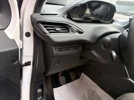 Peugeot 208 PureTech 82 5 porte Allure