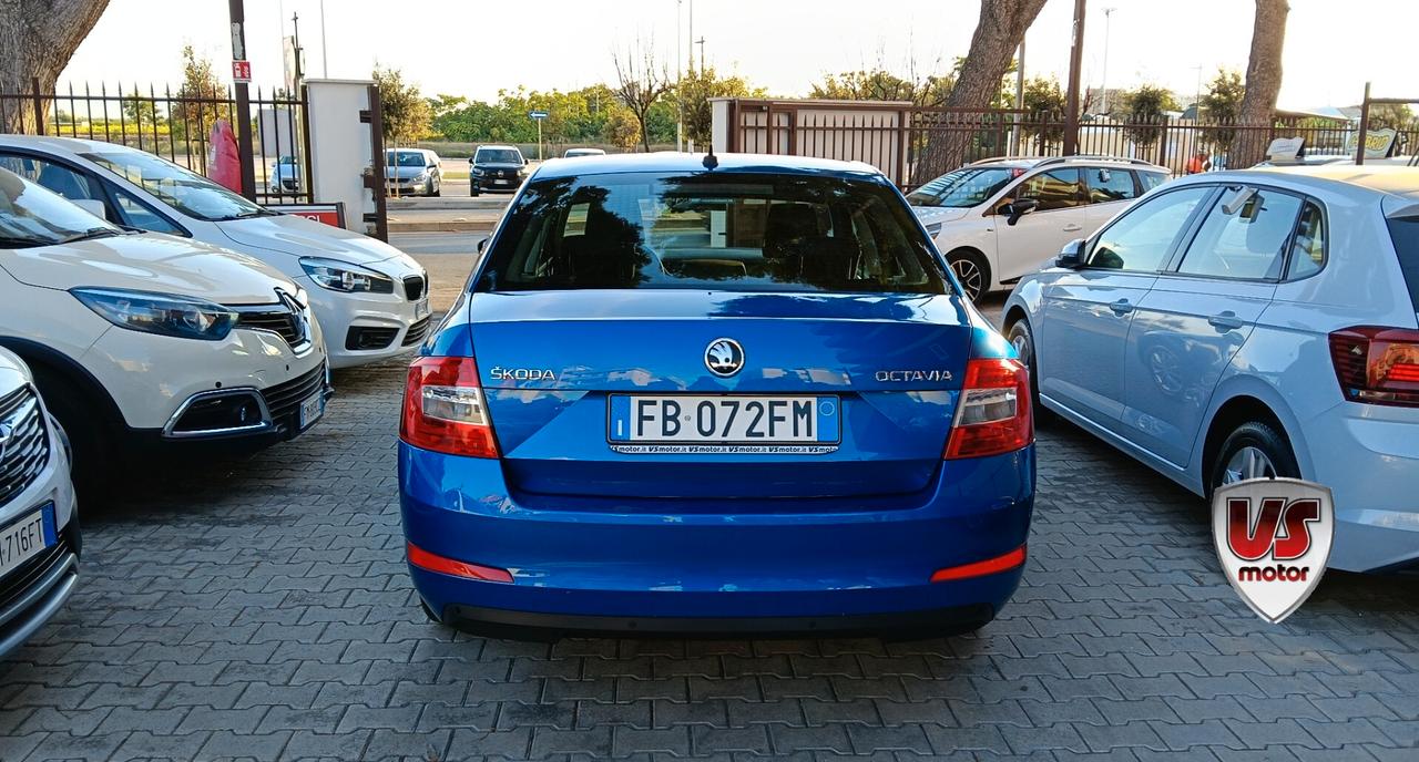 SKODA OCTAVIA BERLINA NAVI -PREZZO PROMO!