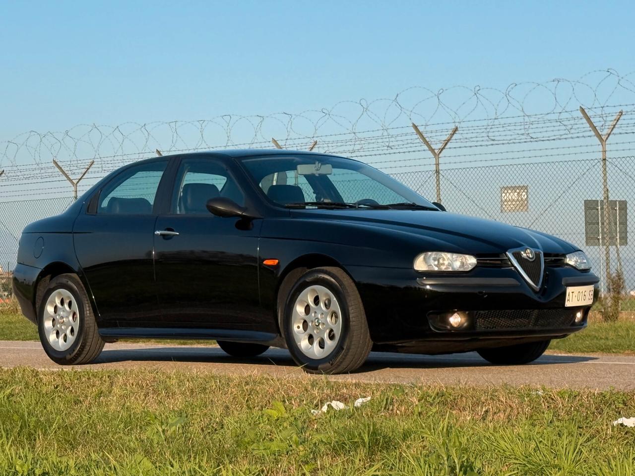 Alfa Romeo 156 2.5i V6 24V 190cv "SOLO 32000 KM-RIAR"