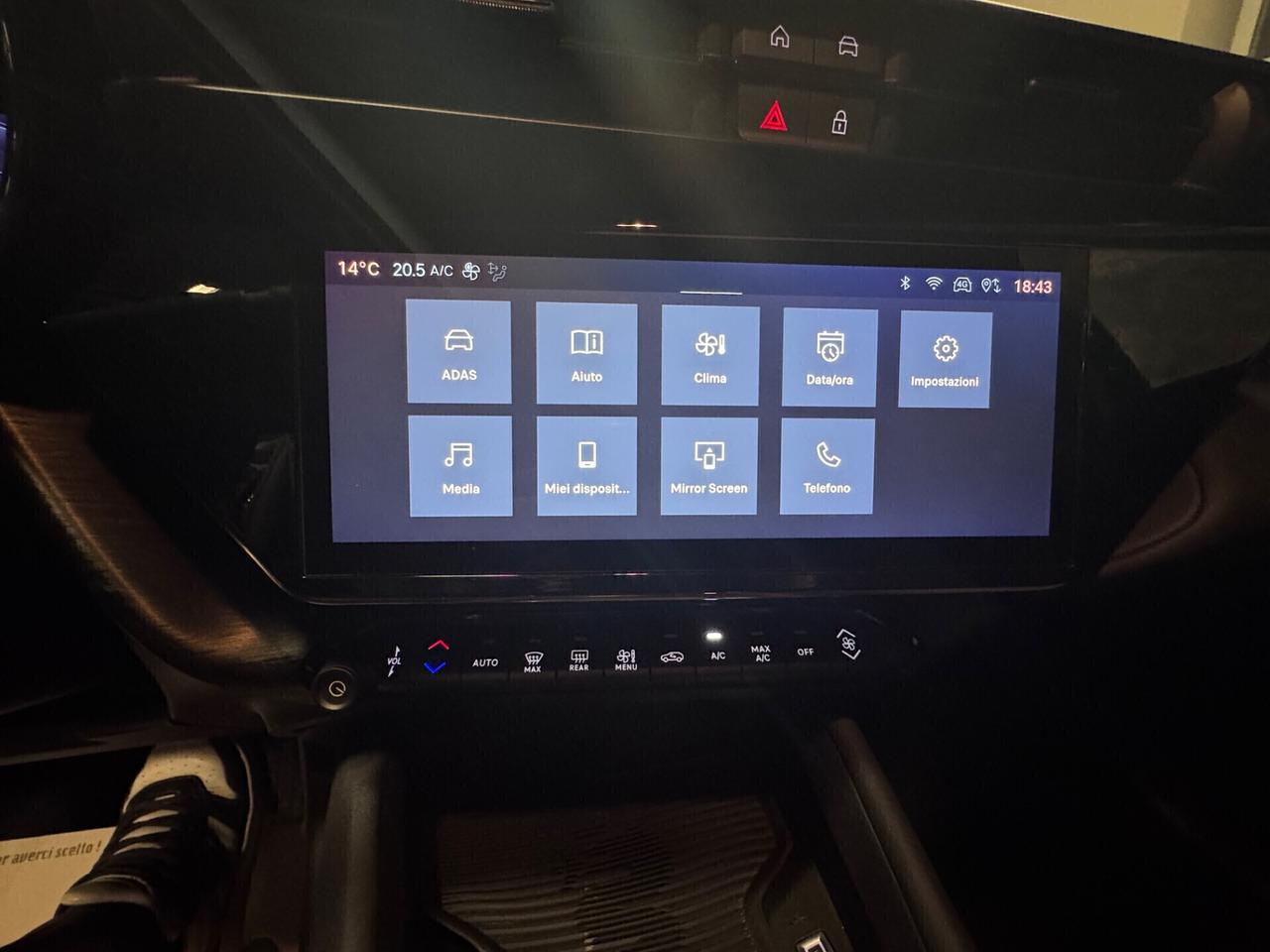 ALFA ROMEO JUNIOR HYBRID DCT SPECIALE