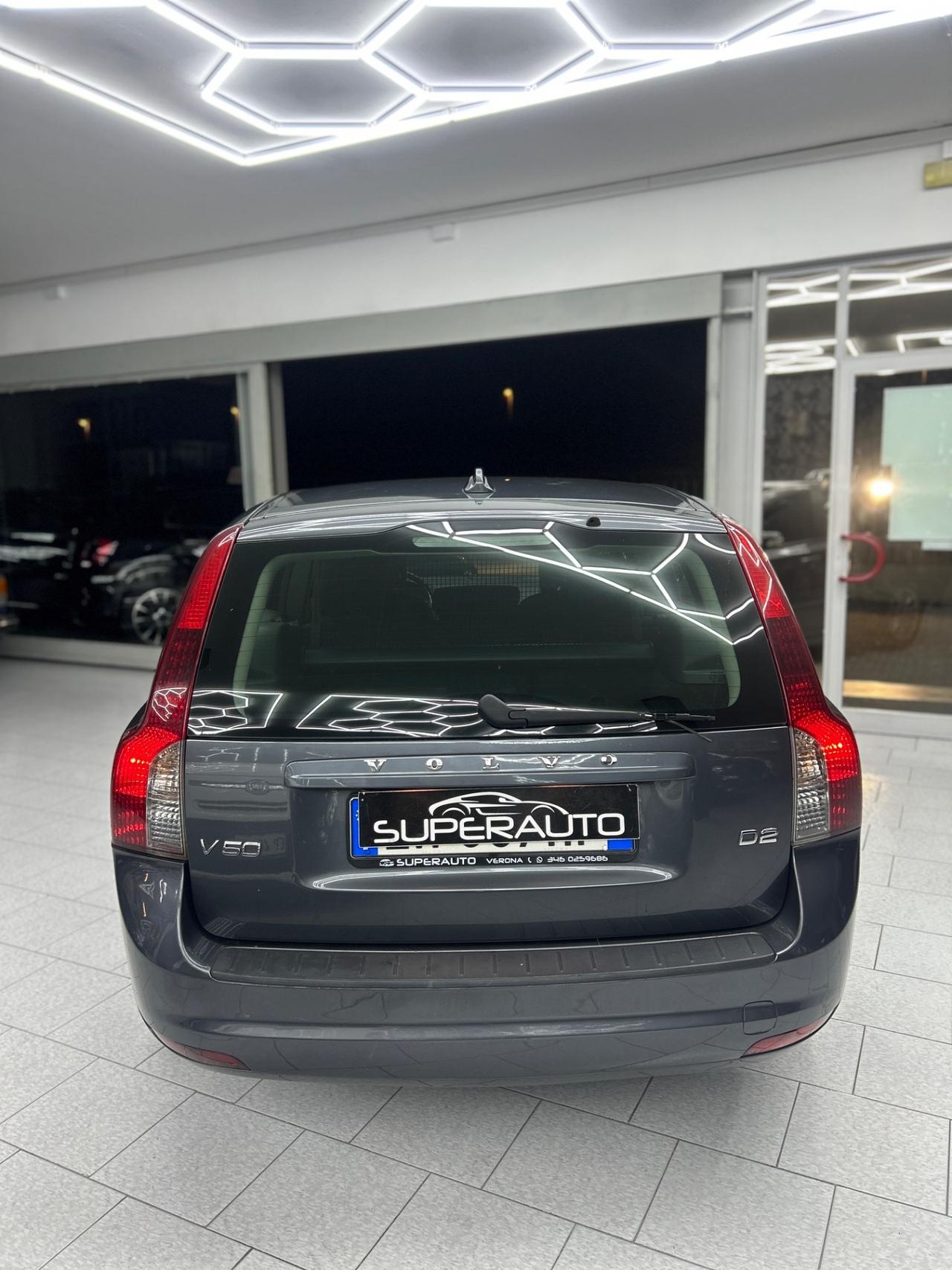 Volvo V50 D2 R-design