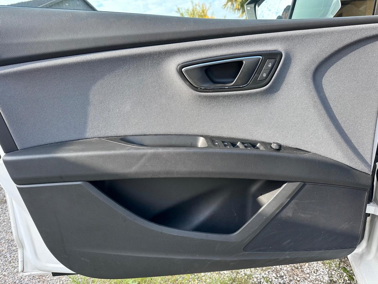 Seat Leon 1.5 TGI DSG 5p. Business INCIDENTATA