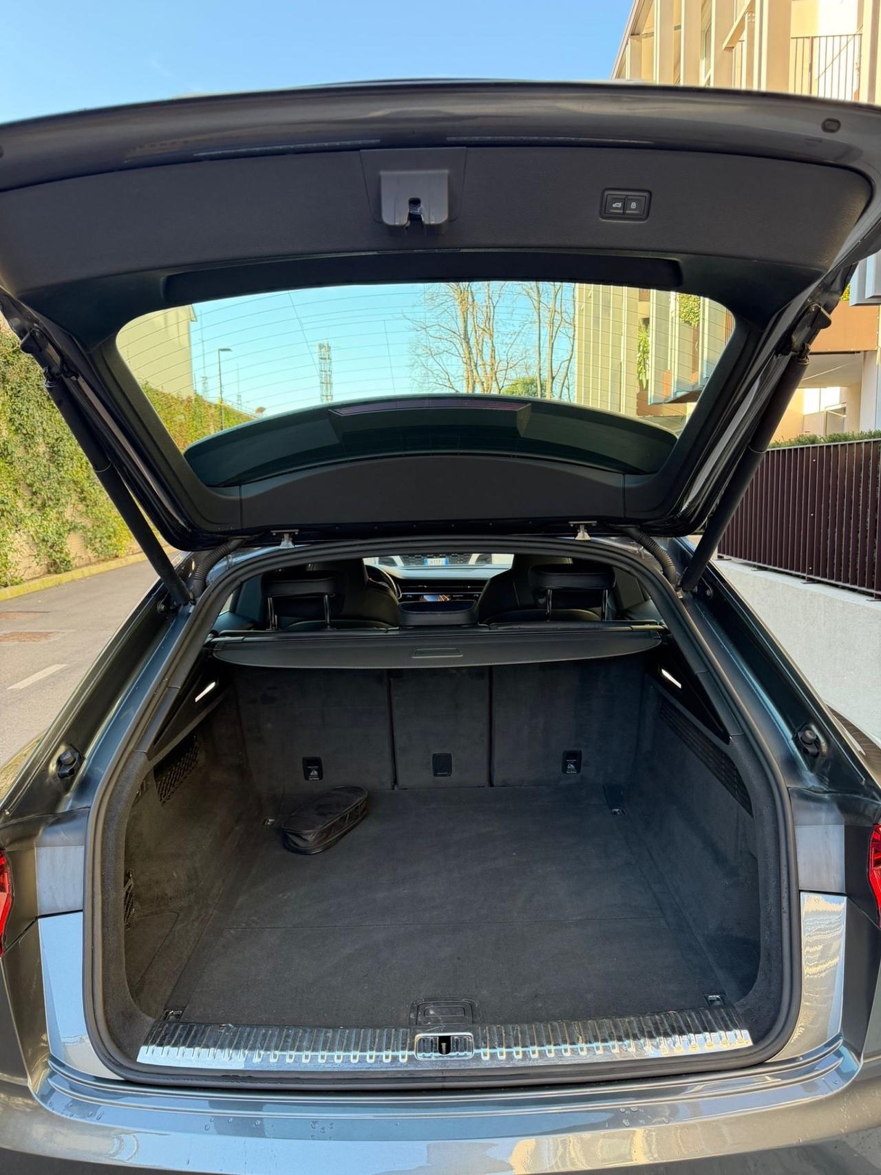 Audi Q8 45 TDI quattro tiptronic Sport