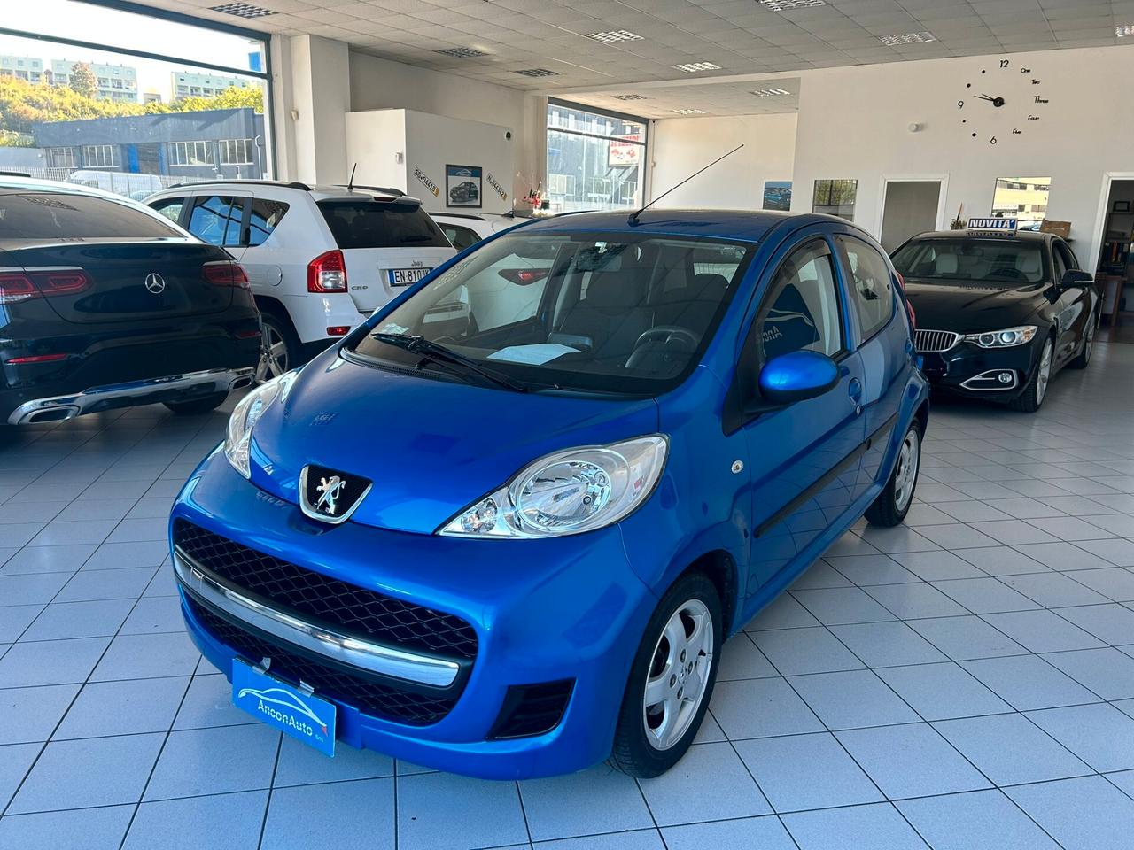Peugeot 107 1.0b X NEOPATENTATI 2011