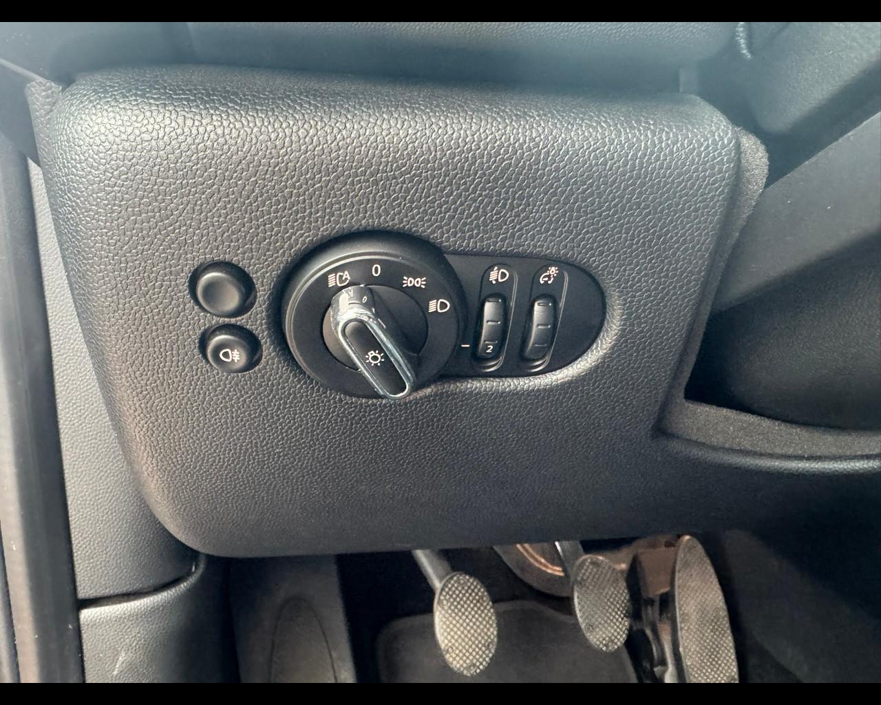 MINI Mini 4ª serie (F56) - Mini 1.5 One Camden Edition