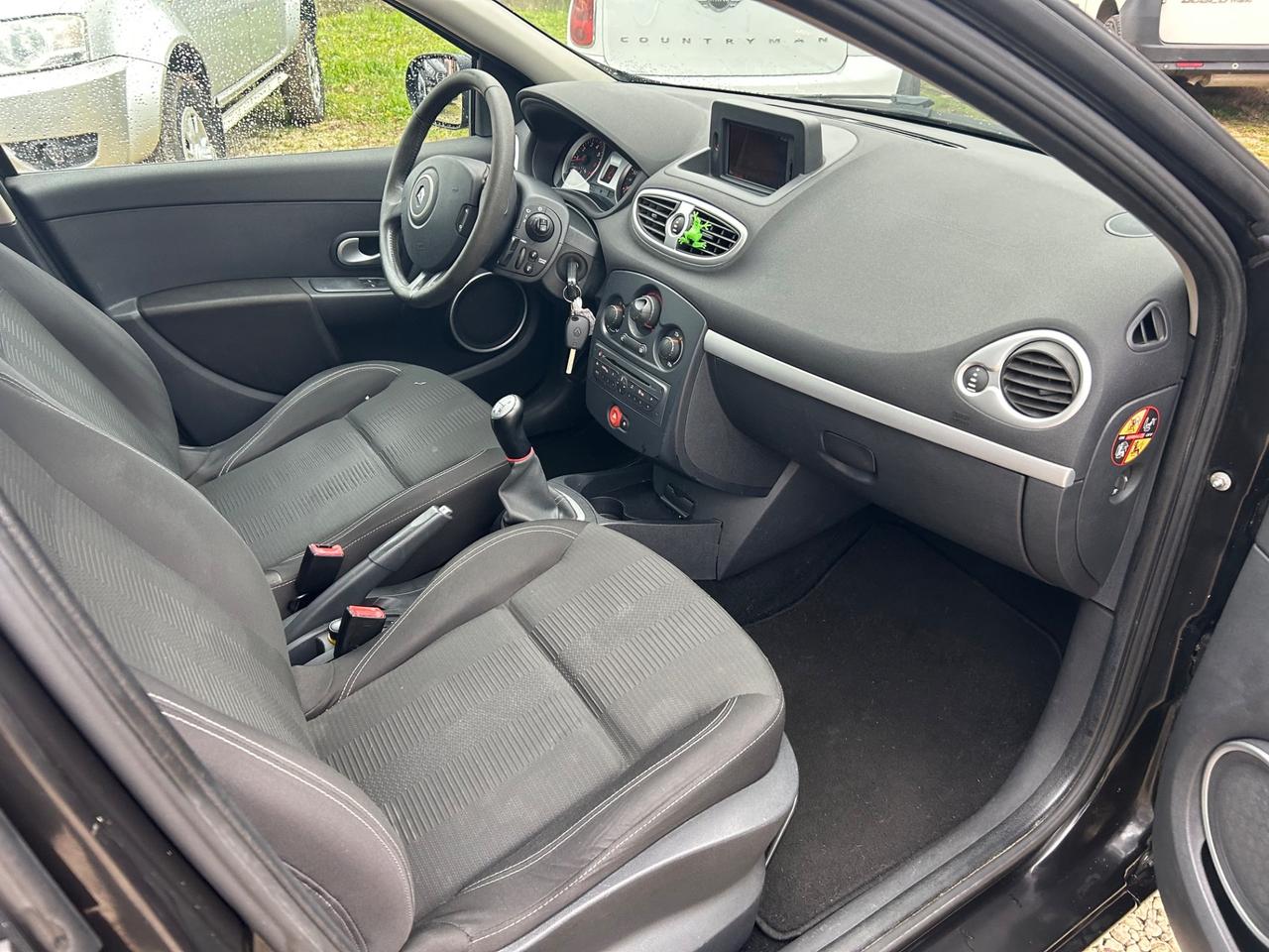 Renault Clio 1.2 16V 5 porte Luxe