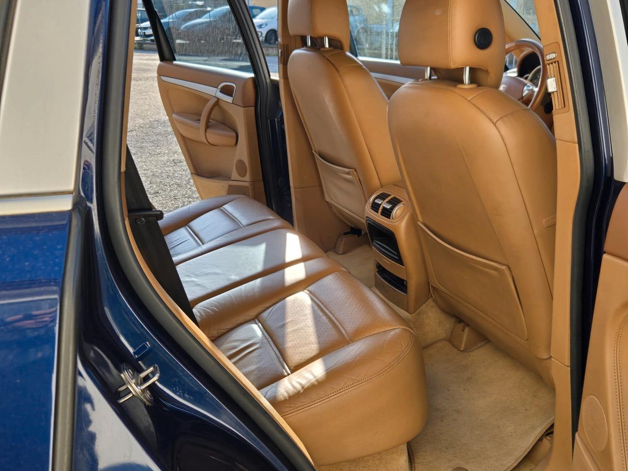 Porsche Cayenne S 4.5 BENZ / GPL