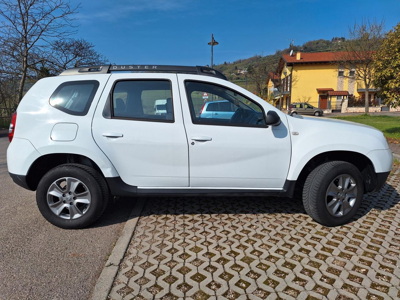 Dacia Duster 1.6 GPL DISTRIBUZIONE NUOVA