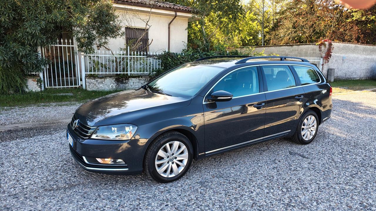 Volkswagen Passat Var. 1.6 TDI BlueMotion Tech. NAVIPLUS