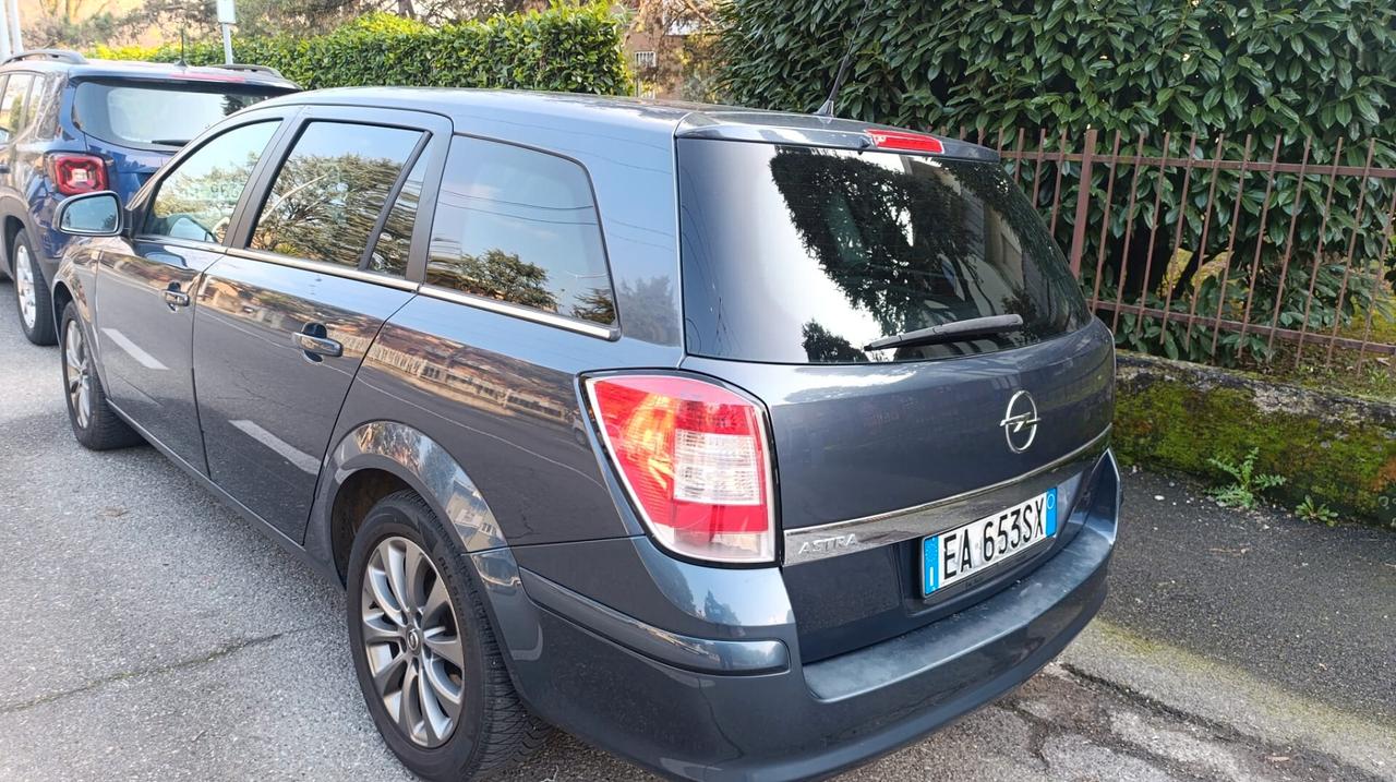 Opel Astra 1.6 16V GPL-TECH Station Wagon Edition