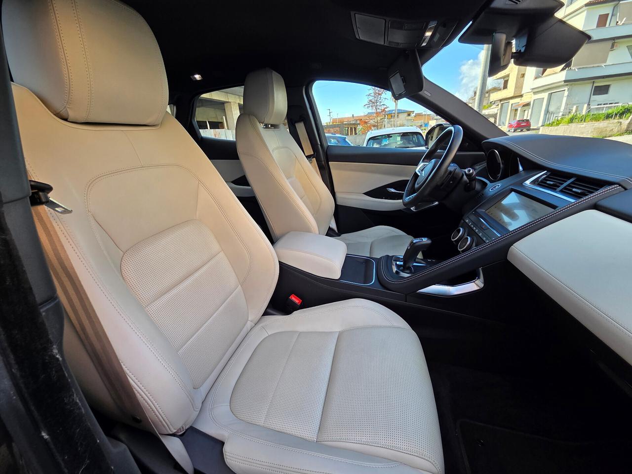 Jaguar E-Pace 2.0D 180 CV AWD aut. R-Dynamic S