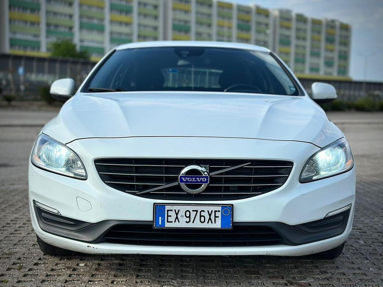 Volvo V60 D2
