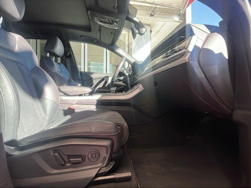 Audi Q8 50 TDI 210kW quattro tip. S Line Edition Black pack