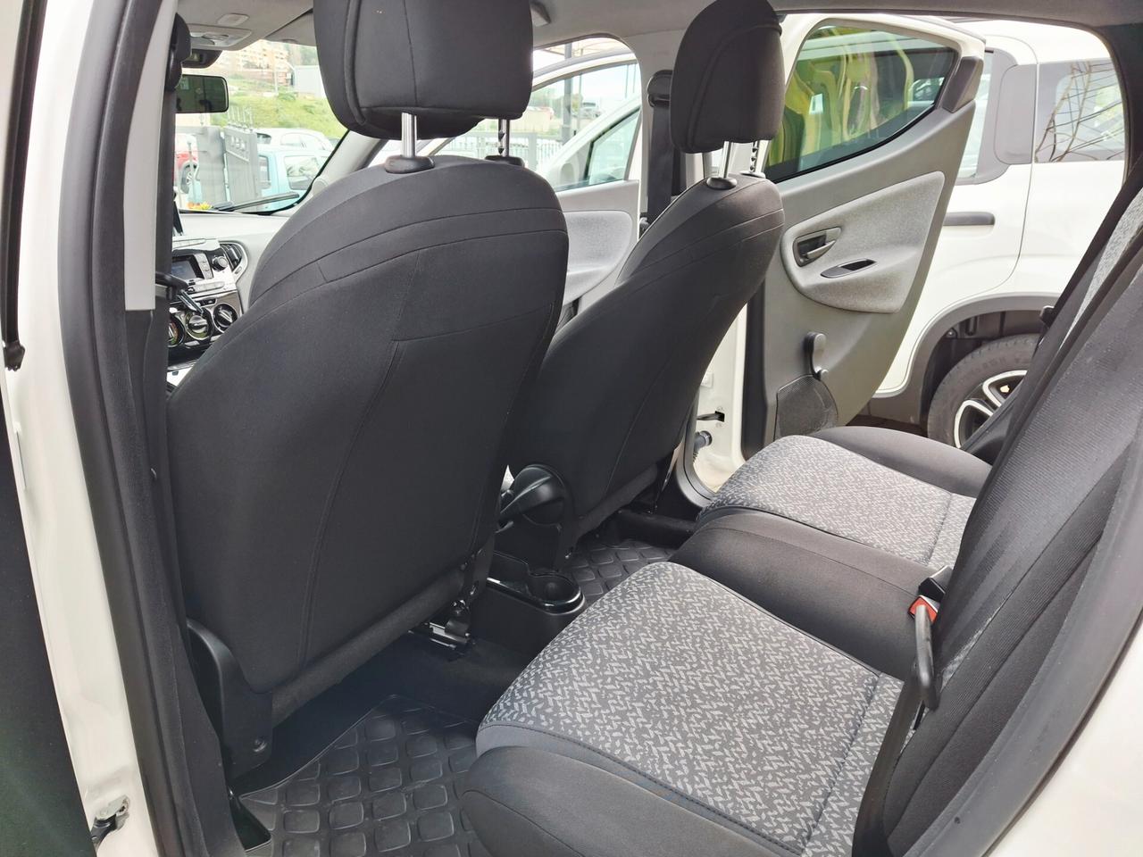 Lancia Ypsilon 0.9 TwinAir 5 porte Metano Ecochic Gold