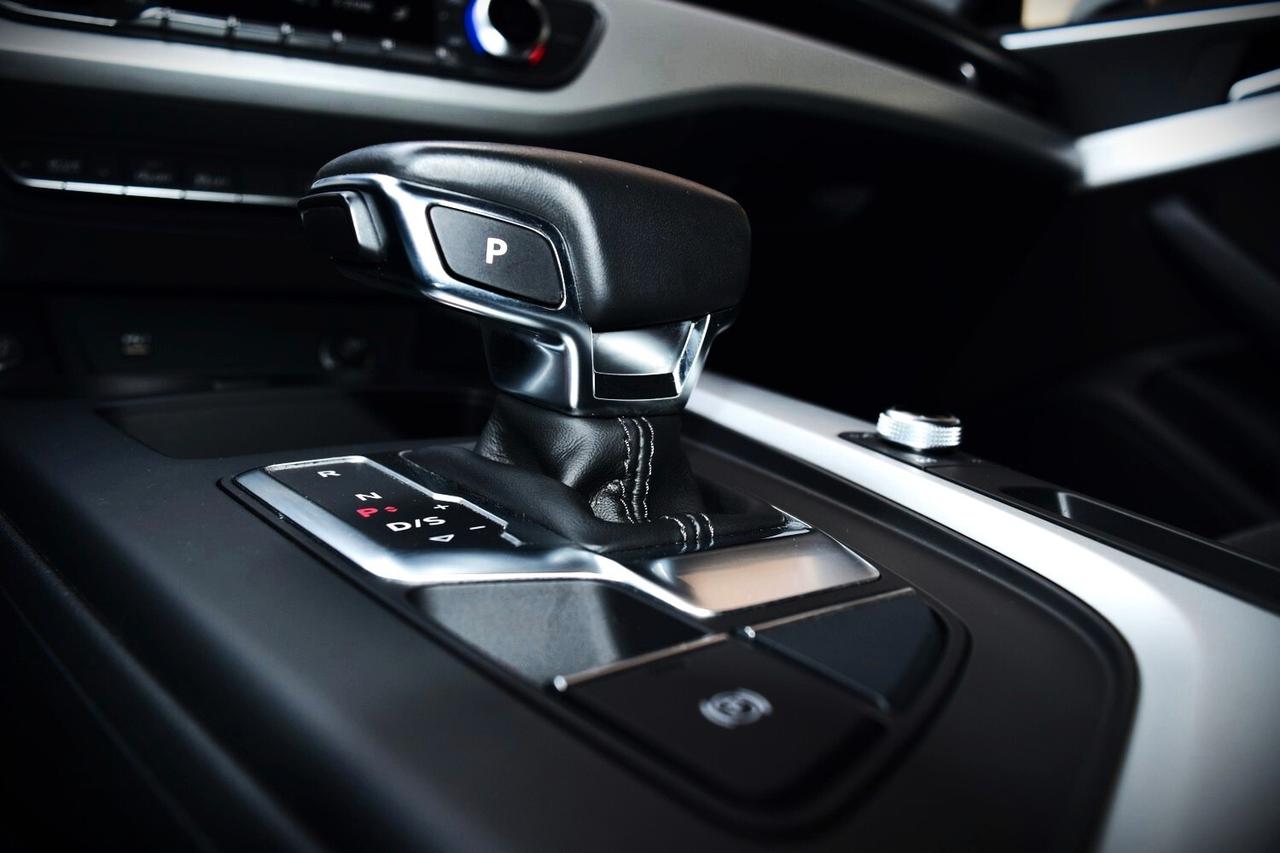 Audi A4 Avant 30 2.0 Tdi 136 cv S Tronic Business Advanced