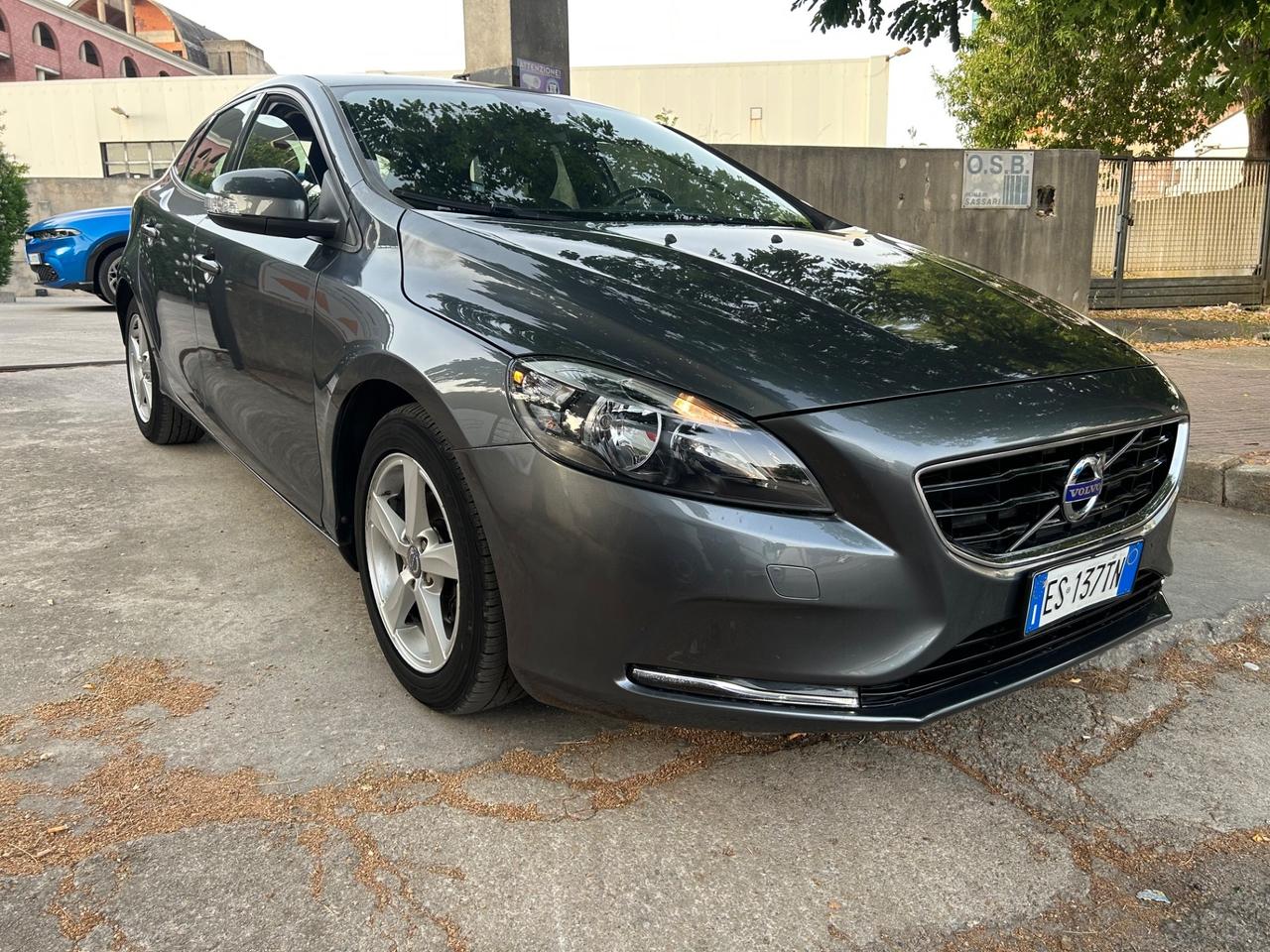 Volvo V40 KM. 61.000! D2