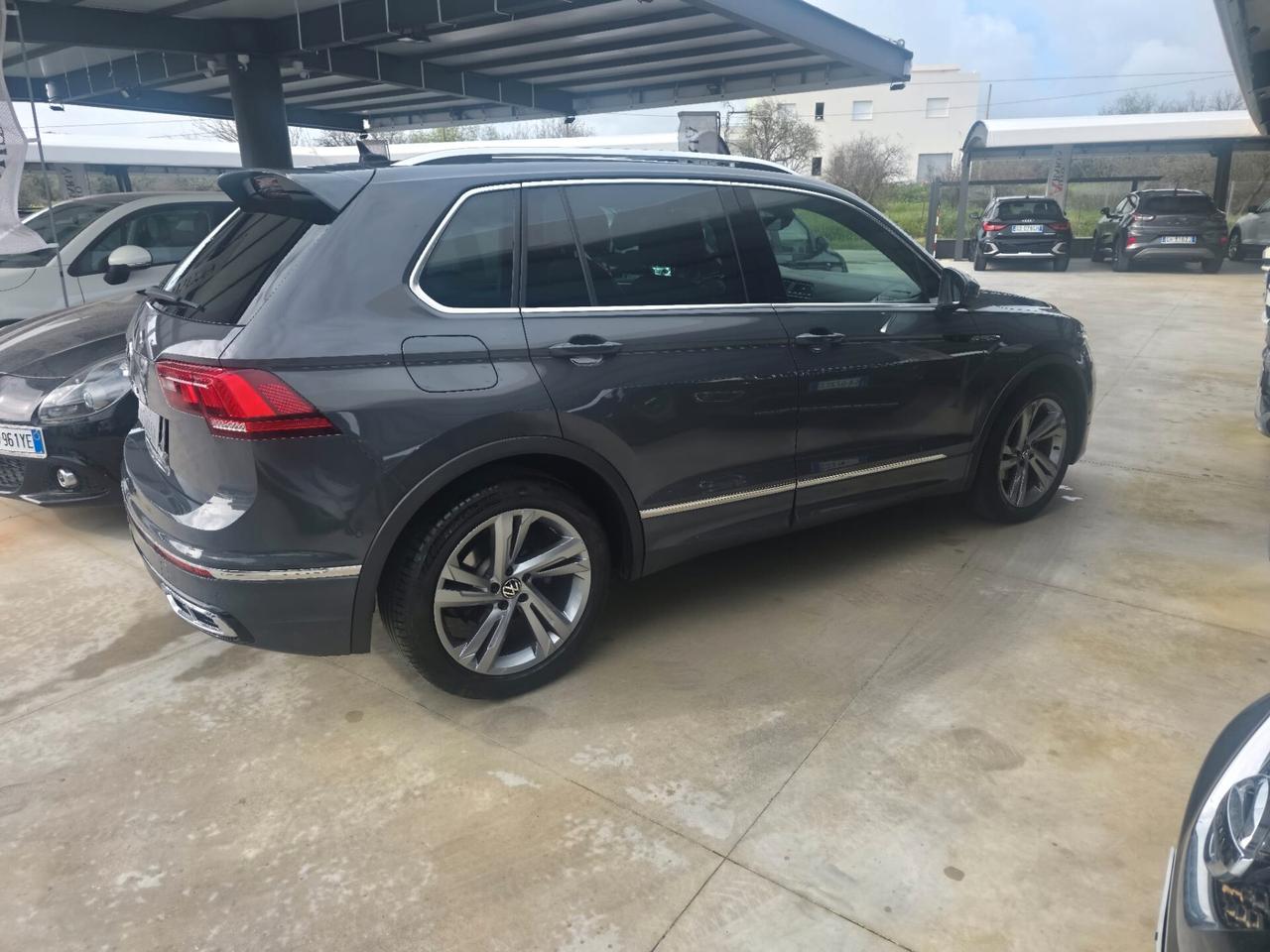 Volkswagen Tiguan 2.0 TDI 150 CV SCR DSG R-Line