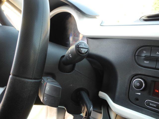 RENAULT Twingo 1.0 SCe Zen 5p. - OK NEOPATENTATI - "DA VETRINA"