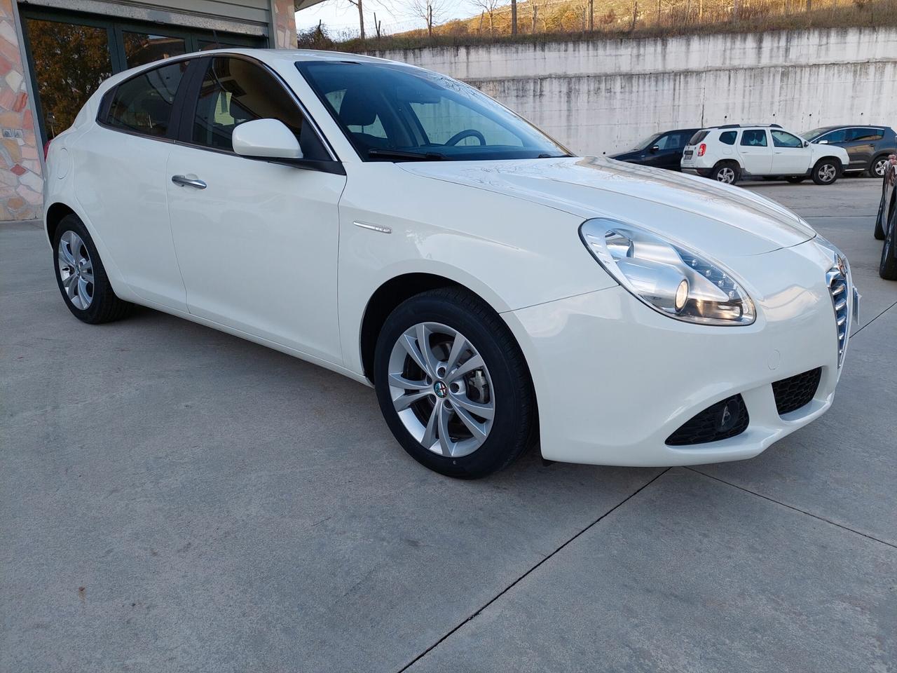 Alfa Romeo Giulietta 1.6 JTDm-2 105 CV Distinctive