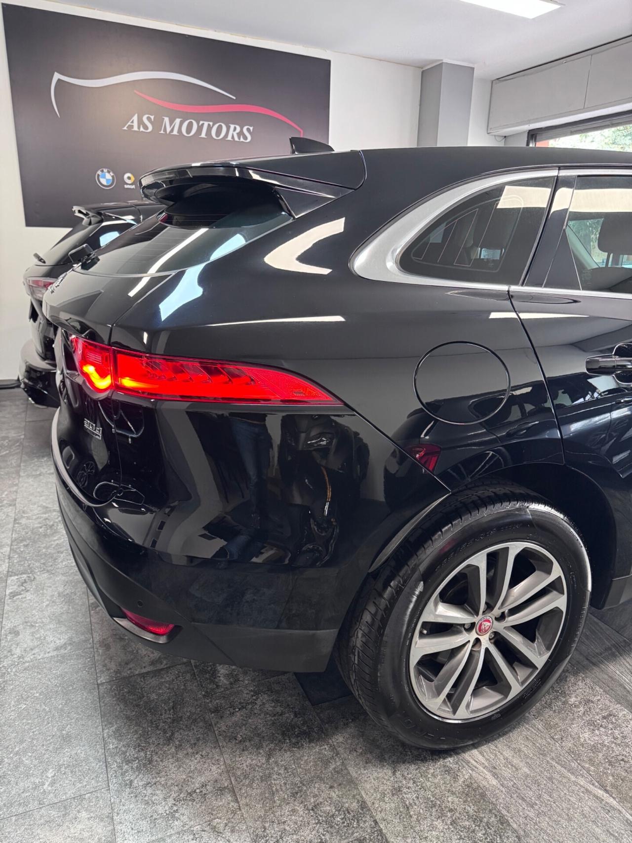 Jaguar F-Pace 2.0 D 180 CV AWD R-Sport Tetto Panoramico