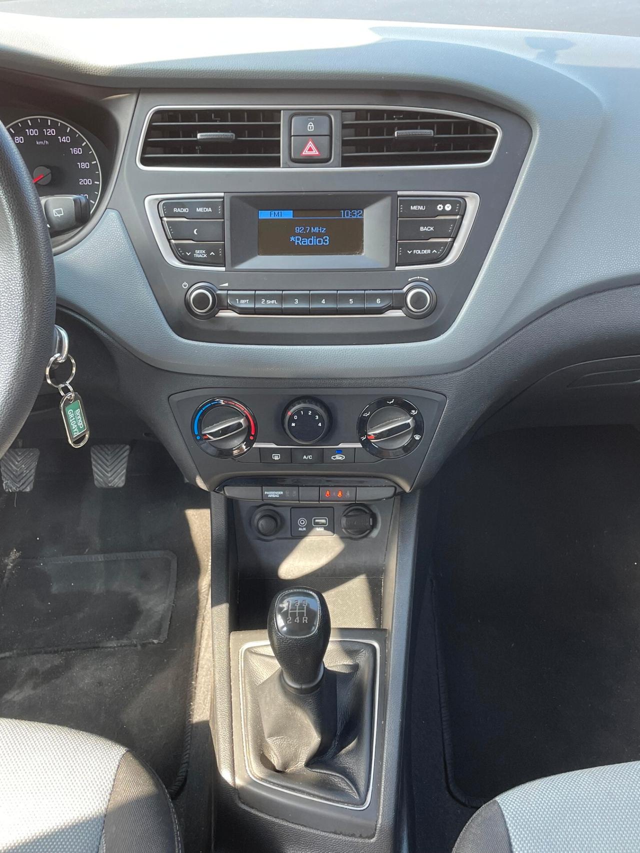 Hyundai i20 1.2 5 porte Connectline