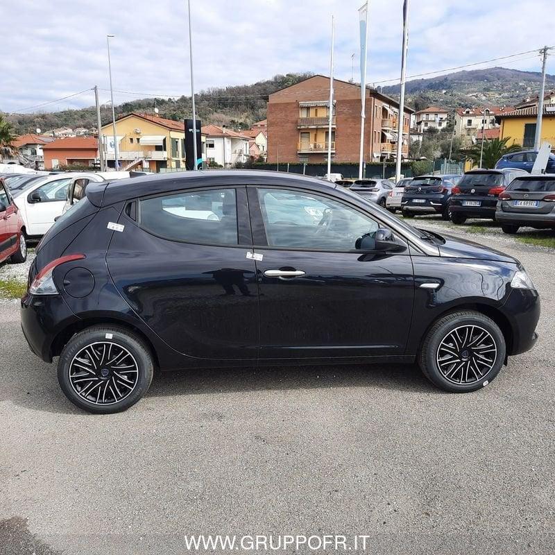 Lancia Ypsilon 1.0 FireFly 5 porte S&S Hybrid Oro