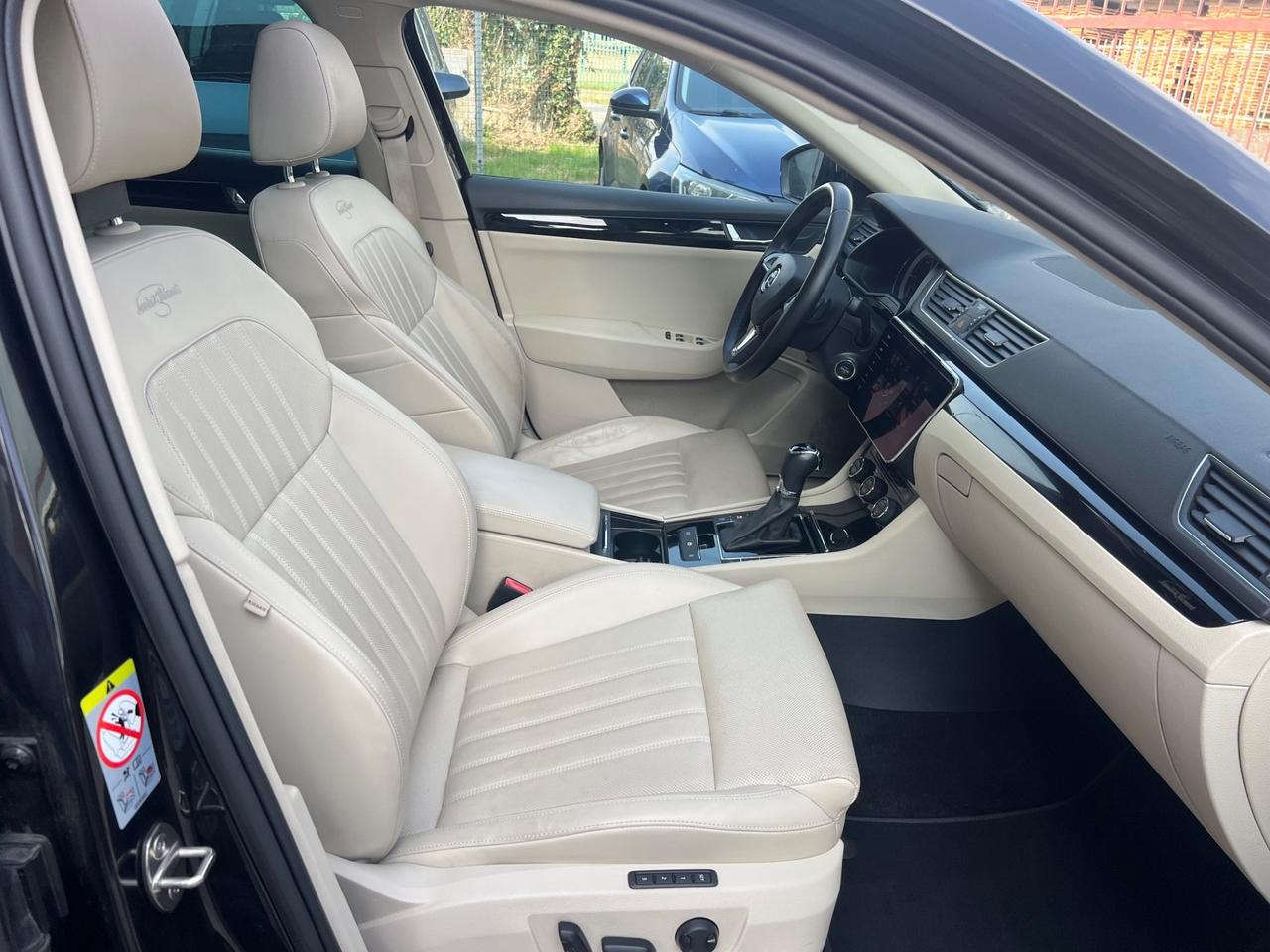 Skoda Superb 2.0 TDI 190 CV DSG Laurin&Klement FINANZIABILE