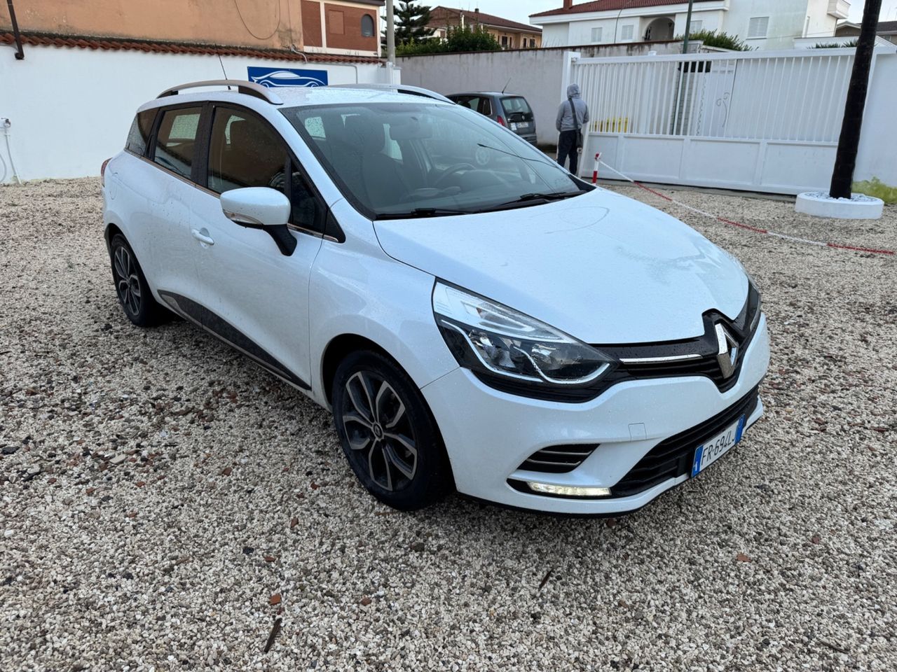 Renault Clio 2018 photo 2