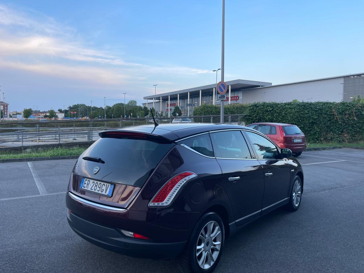 Lancia Delta 1.6 MJT DPF Gold