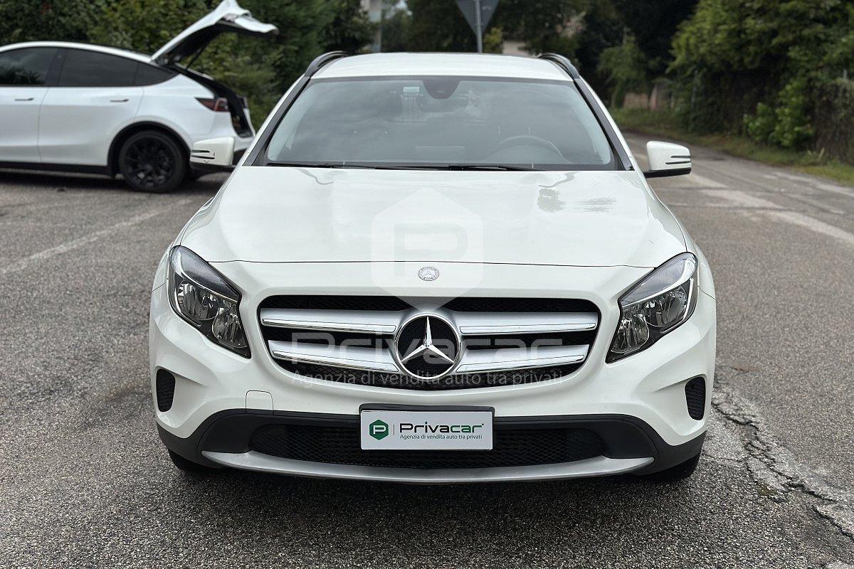 MERCEDES GLA 180 d Business