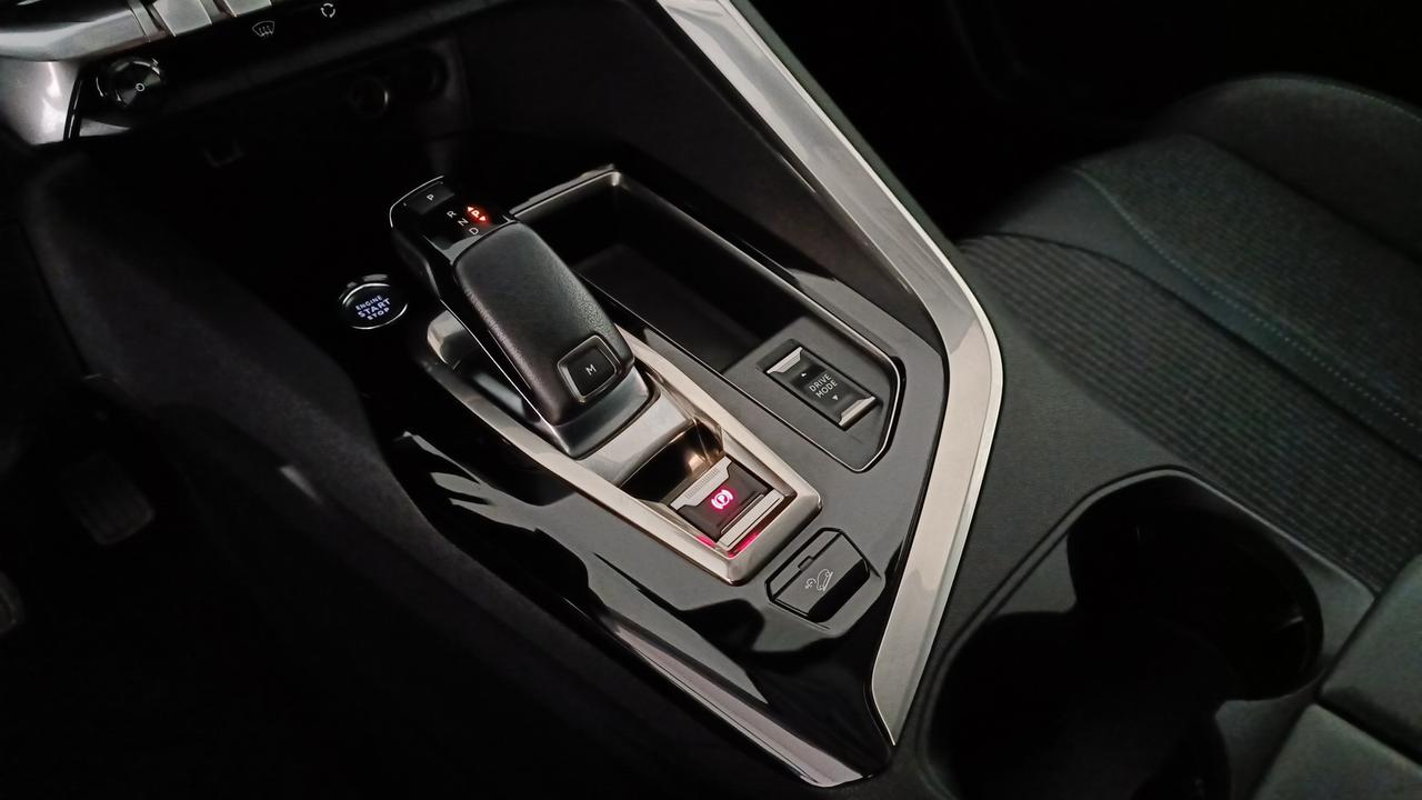 PEUGEOT 3008 1.5 bluehdi Allure Pack s&s 130cv eat8