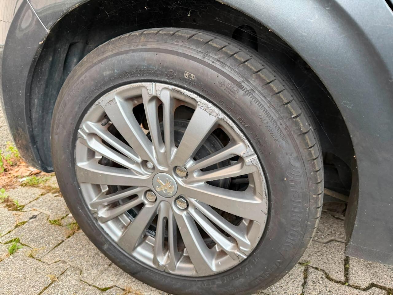 Peugeot 208 PureTech 82 5 porte Active
