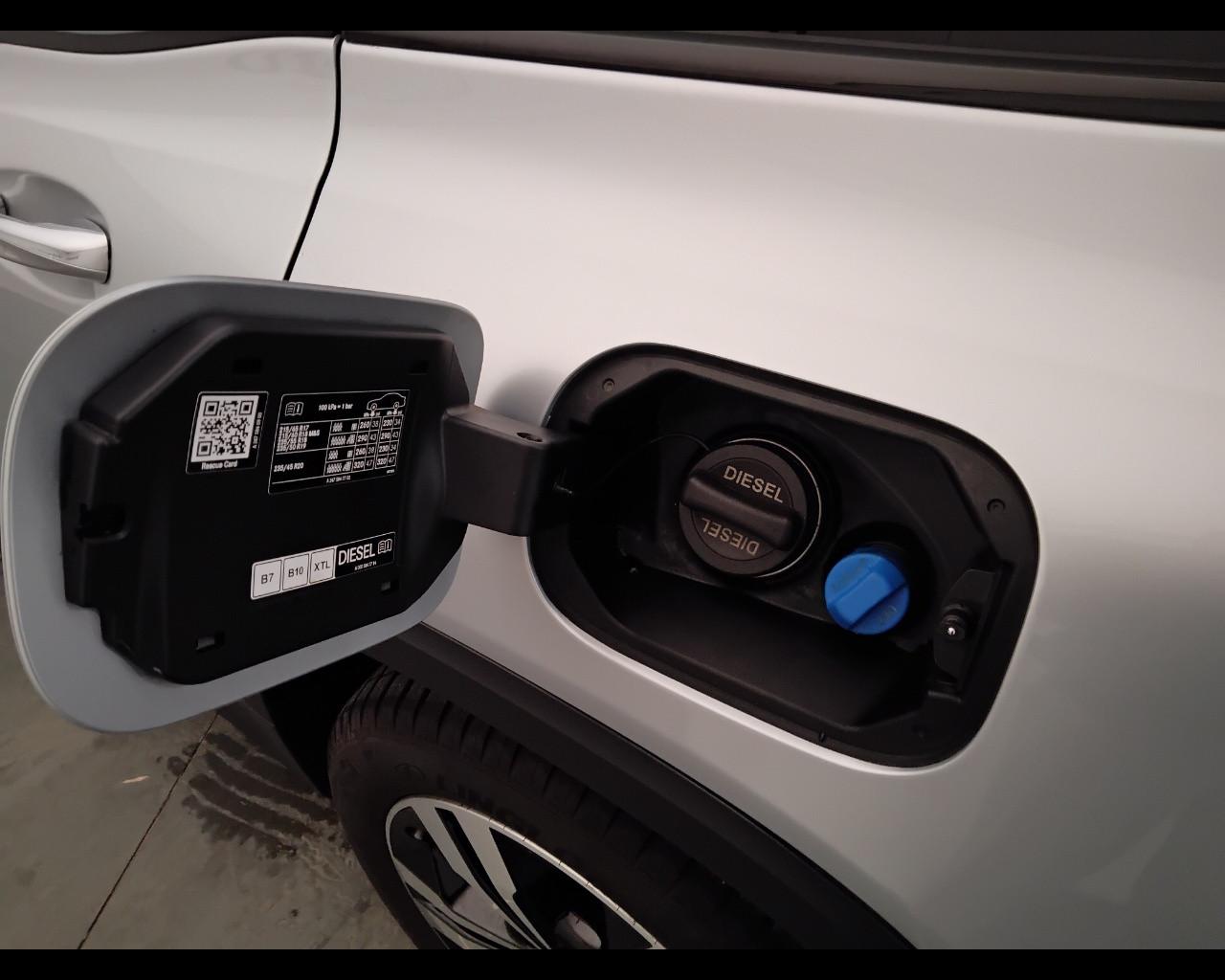 Mercedes-Benz GLB - X247 2023 - GLB 200 d Progressive Advanced Plus auto