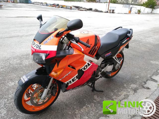 HONDA VFR 800 Repsol