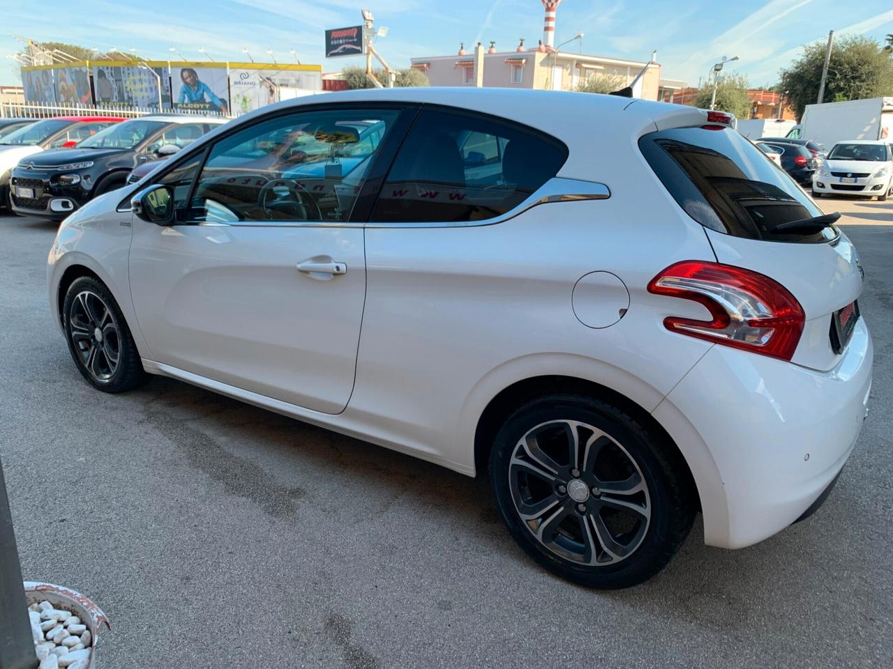 Peugeot 208 1.2 VTi 82 CV 3 porte Allure
