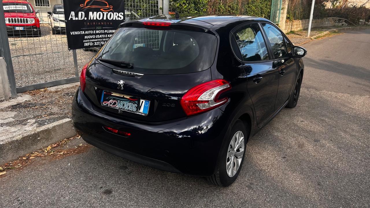 Peugeot 208 1.4 HDi 68 CV 5 porte Allure
