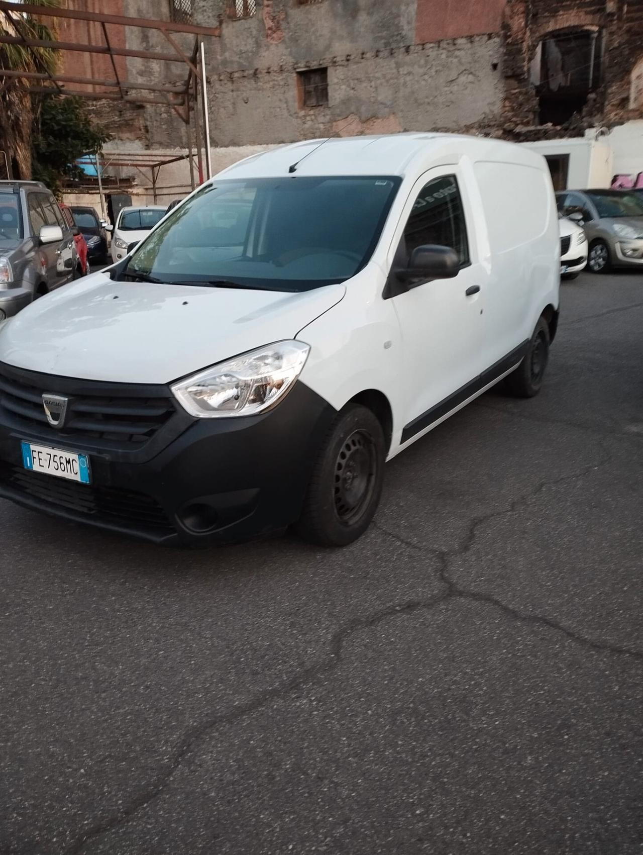 DACIA DOKKER 1.5 DCI 2016