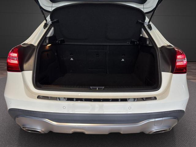 MERCEDES-BENZ GLA 180 Sport