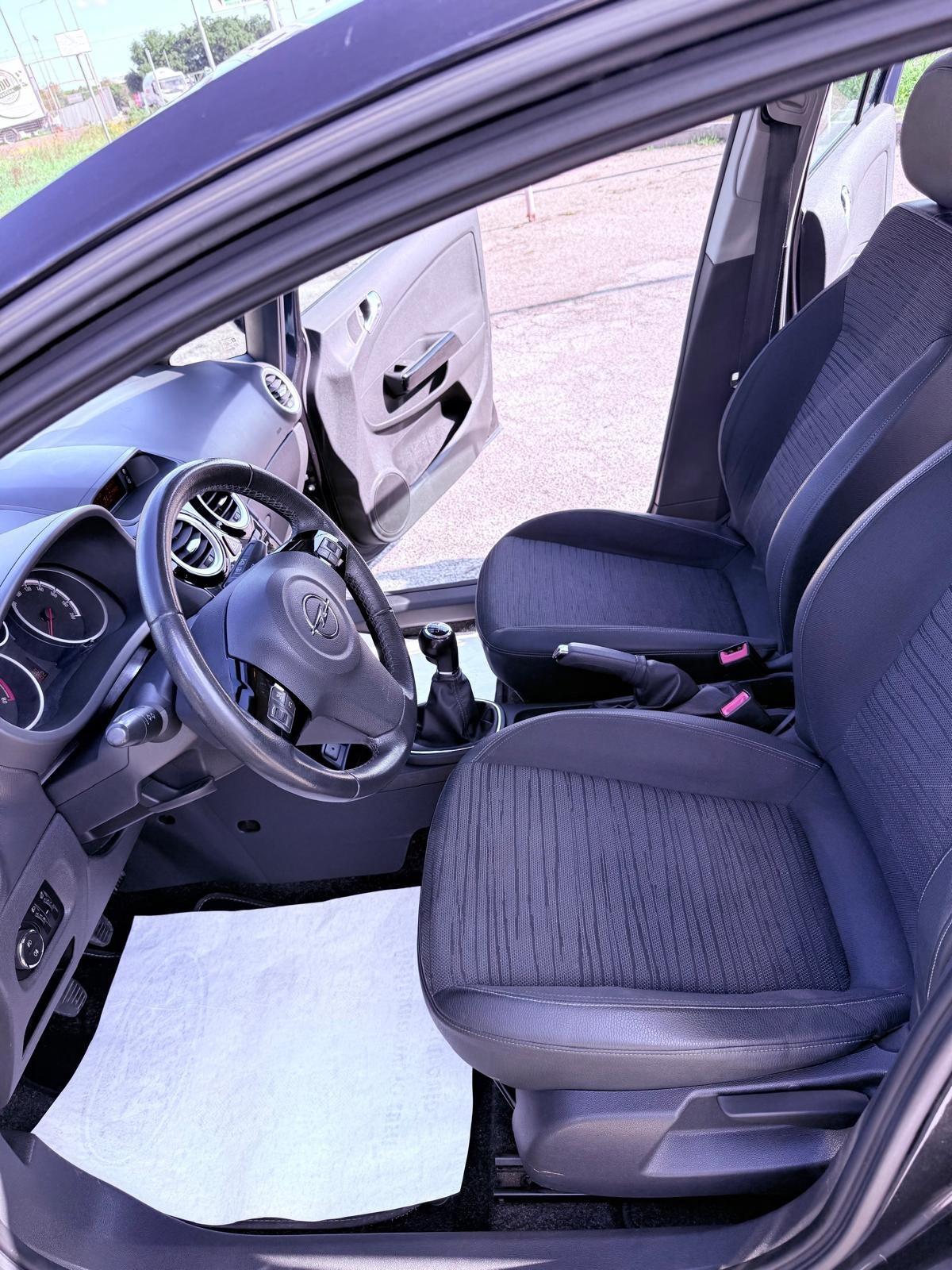 Opel Corsa 1.2 85CV 5 porte GPL-TECH Edition