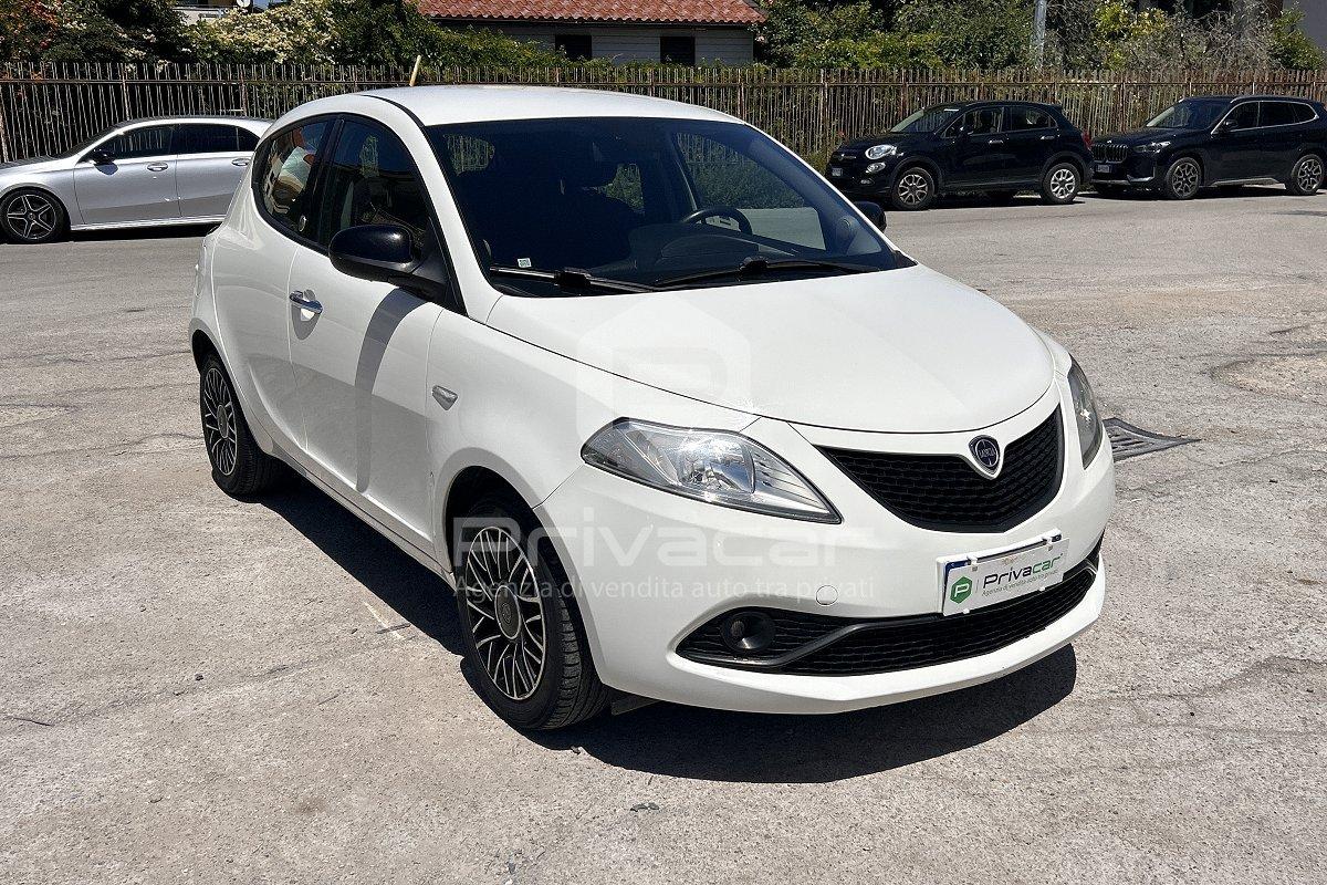LANCIA Ypsilon 1.2 69 CV 5 porte GPL Ecochic Gold