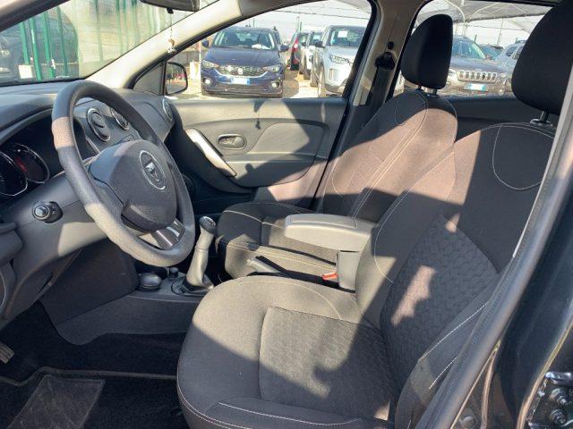 DACIA Sandero 1.2 75CV Serie Speciale Lauréate Family