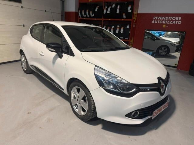 Renault Clio 1.2 75CV 5 porte Zen